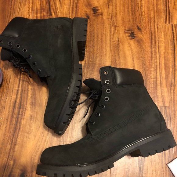 All Black Timberlands Brand New Never Wore - Picture 7 of 8